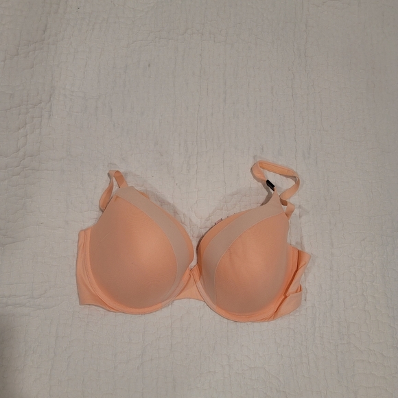 Victoria's Secret Body Peach Full Coverage Bra - Picture 6 of 9